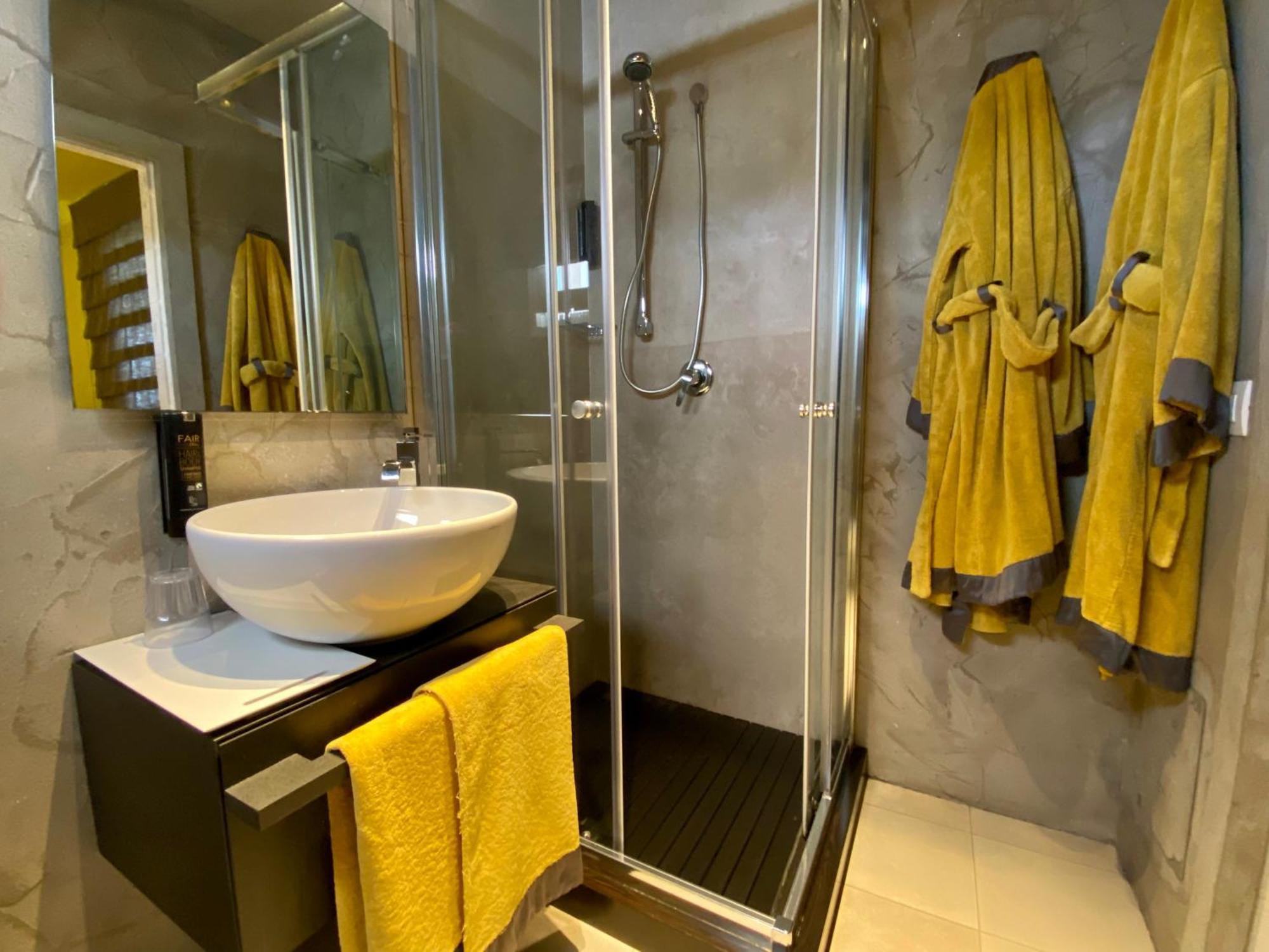 アンドリア Tonnoconte Relais & Restaurant Bed & Breakfast 部屋 写真
