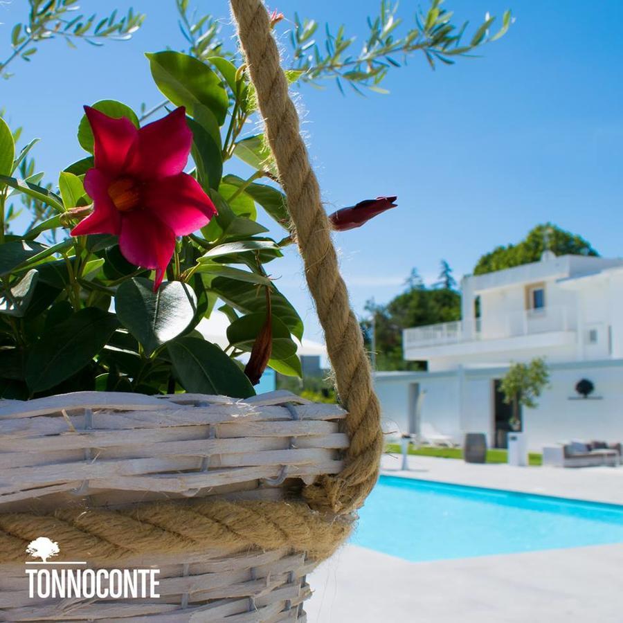 アンドリア Tonnoconte Relais & Restaurant Bed & Breakfast エクステリア 写真